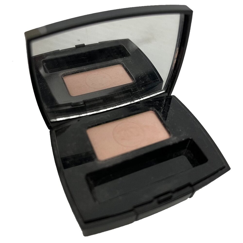 Chanel Ombre Essentielle Soft Touch Eyeshadow 84 Lily